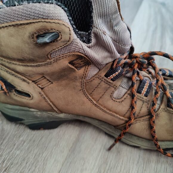 Keen Hard Toe Hiking Utility Mid Boots - Picture 10 of 13